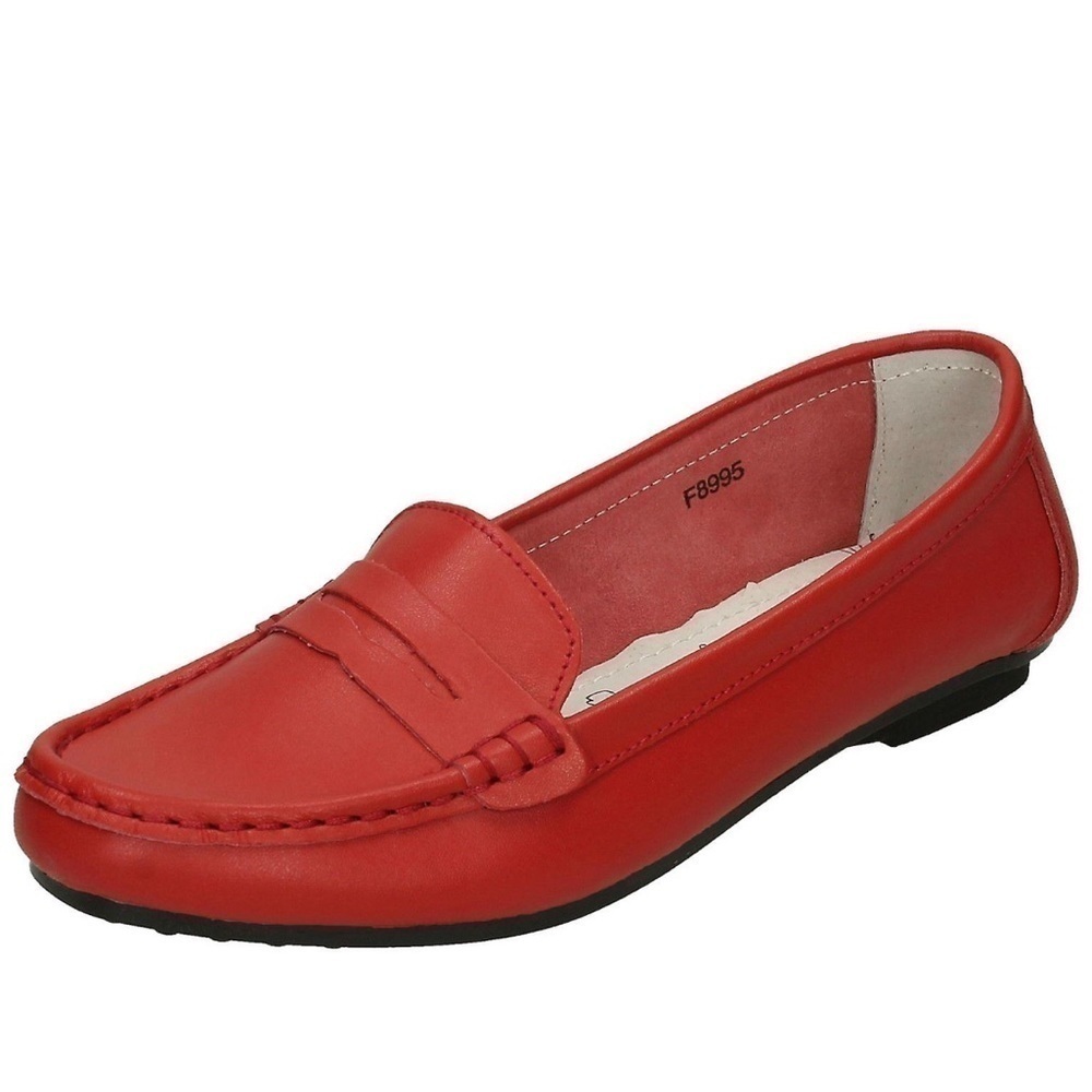 TROTTERS Francie genuine red leather Flat Saddle Trim Moccasin women’s size 5.5